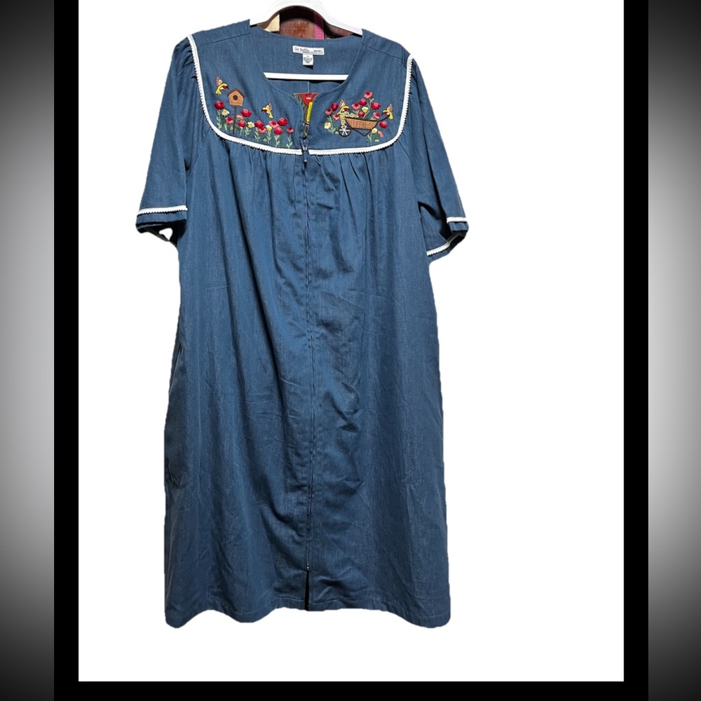 Go Softly Patio Dress Women's M MuuMuu bird Embroidered Chambray Blue Denim NEW - Picture 7 of 13